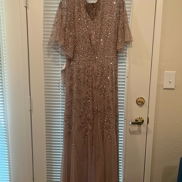 NWT Mac Duggal V Neck beaded chiffon high low dress - Picture 4 of 8